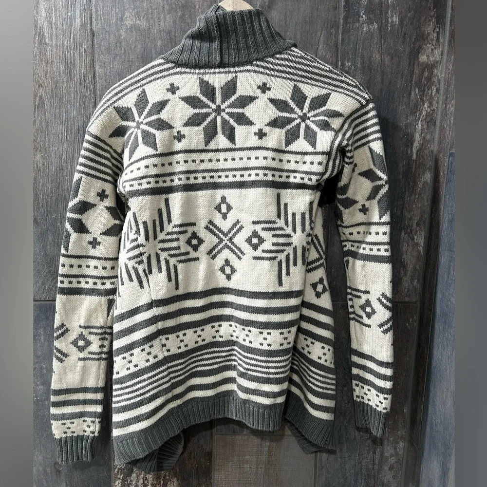 Size XS - Grey & White - Open Knit Sweater - Picture 3 of 3